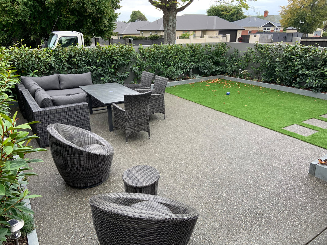 Artificial Lawn & Concrete Patio